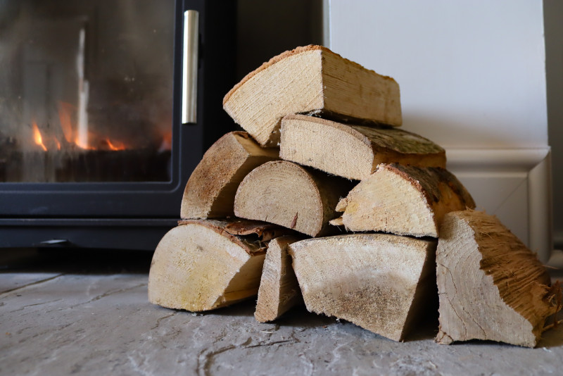How to store kiln-dried logs